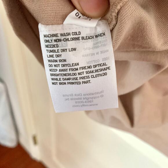 Uniqlo Miffy Mom Dad UT Graphic T-Shirt in Beige - Picture 13 of 13